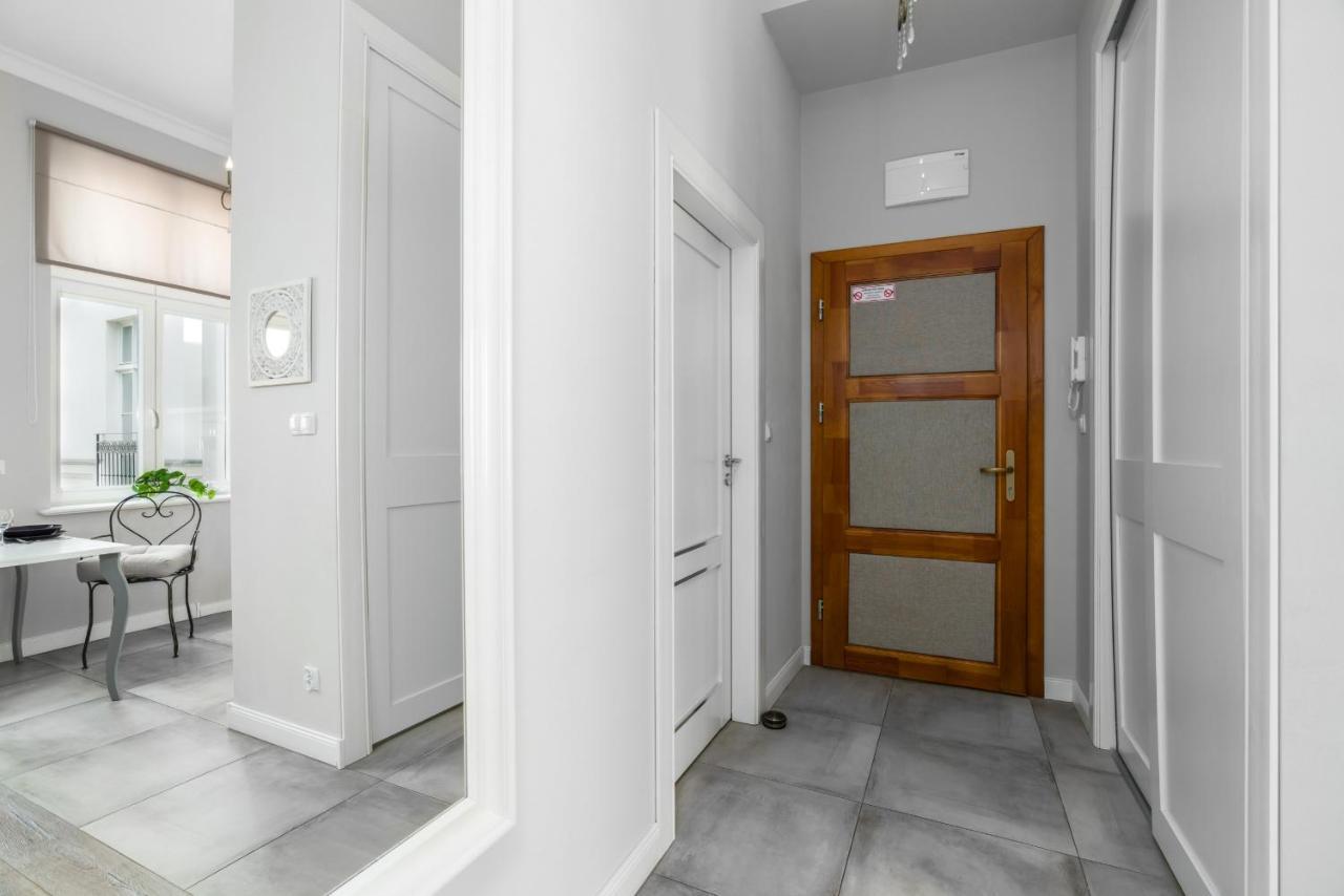 Modish Studio Poznan Old Town By Noclegi Renters Екстер'єр фото