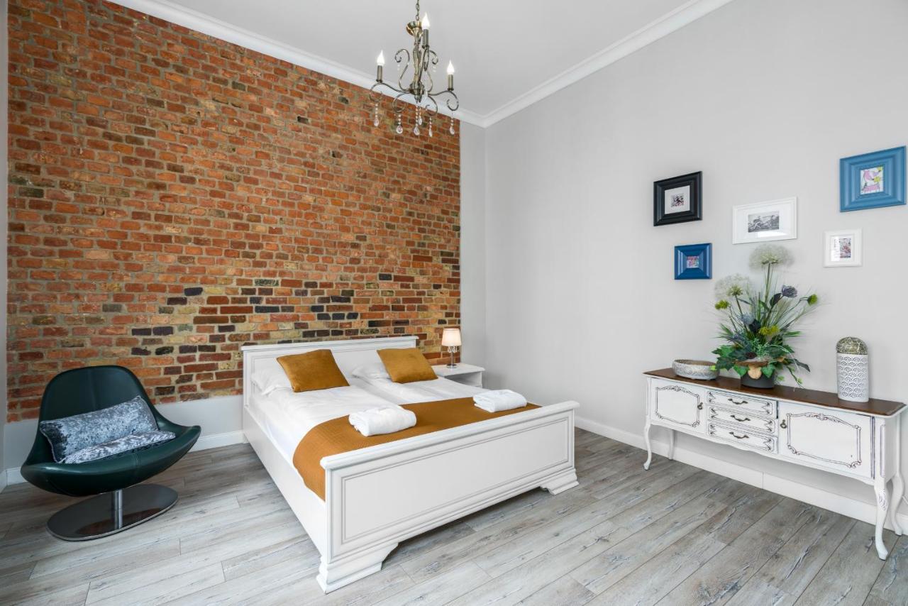 Modish Studio Poznan Old Town By Noclegi Renters Екстер'єр фото