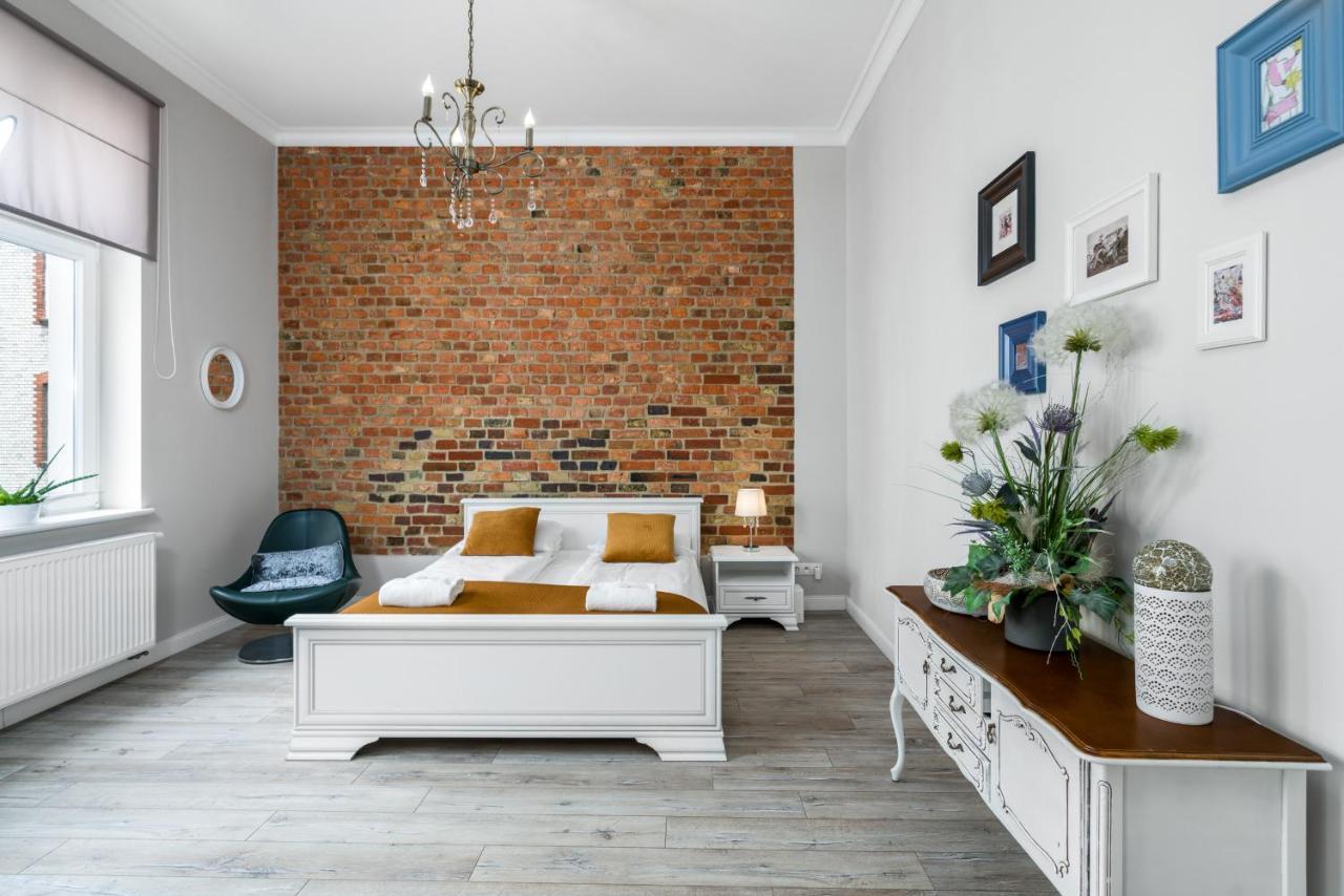 Modish Studio Poznan Old Town By Noclegi Renters Екстер'єр фото
